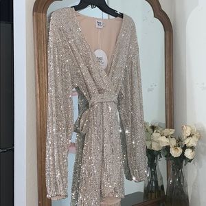 NEVER WORN PRINCESS POLLY DRESS!